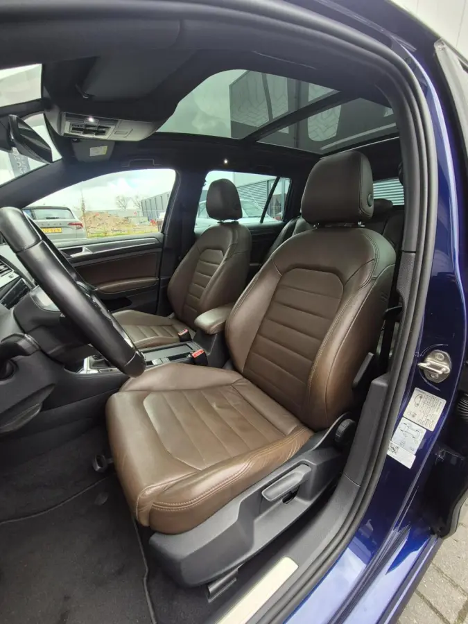 1.5 TSI Highline R-Line/Pano/ACC/Trekhaak/Led/Dynaudio/Virtual/Blind-Spot/Dab/Camara/AppleCarplay/AutoHold/Keyless/Leder/Led/