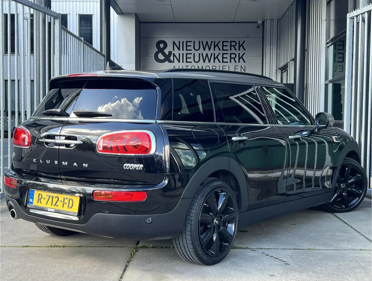 Mini 1.5 Cooper Chili | AUTOMAAT | SCHUIF/KANTELDAK | CARPLAY/ANDROID | NAVI | CRUISE CONTROL | PDC | CLIMATE CONTROL | LMV 18'' | STOELVERWARMING | KEYLESS | LED | BLUETOOTH | ALL-SEASON BA