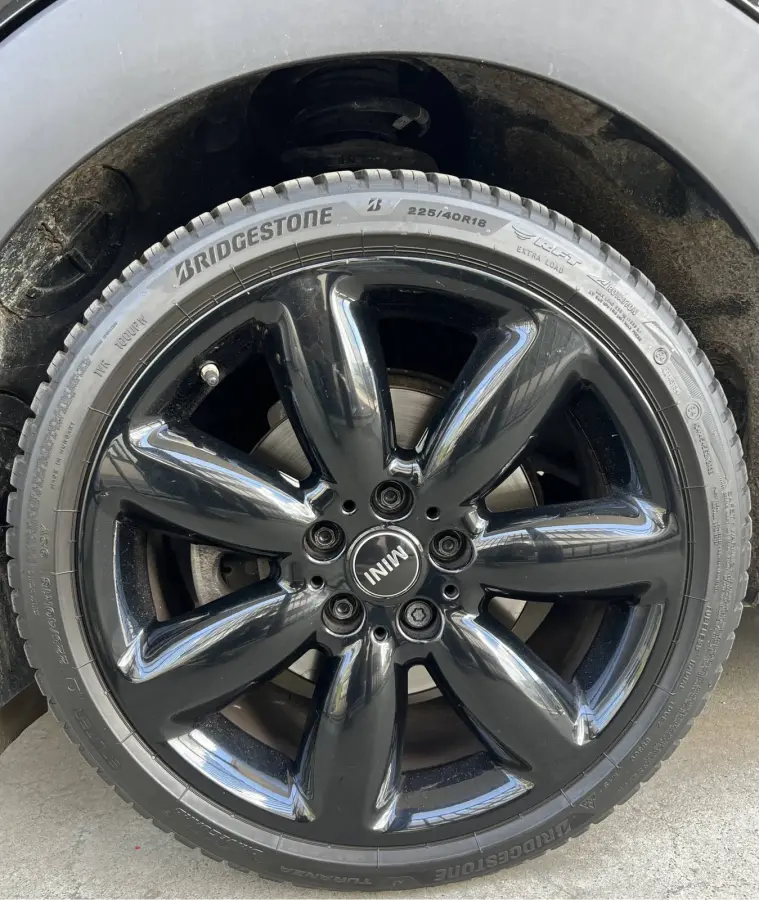 Mini 1.5 Cooper Chili | AUTOMAAT | SCHUIF/KANTELDAK | CARPLAY/ANDROID | NAVI | CRUISE CONTROL | PDC | CLIMATE CONTROL | LMV 18'' | STOELVERWARMING | KEYLESS | LED | BLUETOOTH | ALL-SEASON BA