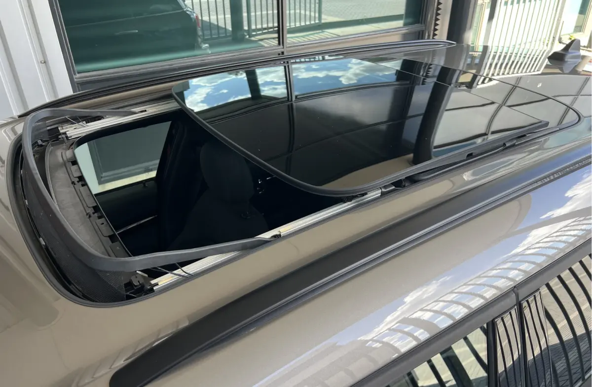 Mini 1.5 Cooper Chili | AUTOMAAT | SCHUIF/KANTELDAK | CARPLAY/ANDROID | NAVI | CRUISE CONTROL | PDC | CLIMATE CONTROL | LMV 18'' | STOELVERWARMING | KEYLESS | LED | BLUETOOTH | ALL-SEASON BA