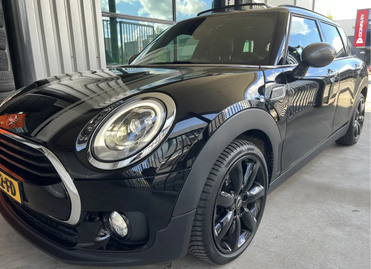 Mini 1.5 Cooper Chili | AUTOMAAT | SCHUIF/KANTELDAK | CARPLAY/ANDROID | NAVI | CRUISE CONTROL | PDC | CLIMATE CONTROL | LMV 18'' | STOELVERWARMING | KEYLESS | LED | BLUETOOTH | ALL-SEASON BA