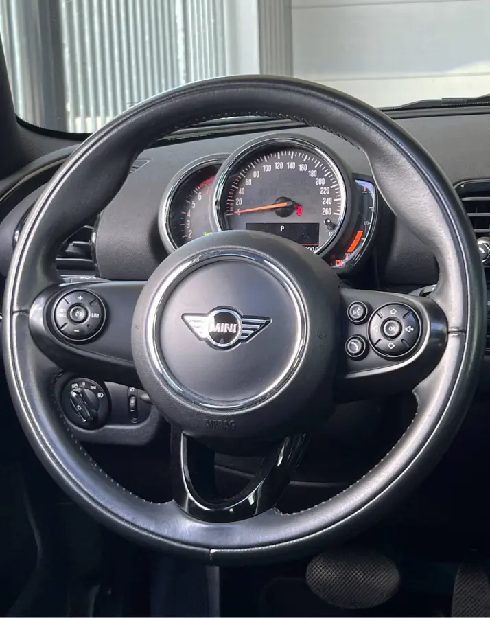 Mini 1.5 Cooper Chili | AUTOMAAT | SCHUIF/KANTELDAK | CARPLAY/ANDROID | NAVI | CRUISE CONTROL | PDC | CLIMATE CONTROL | LMV 18'' | STOELVERWARMING | KEYLESS | LED | BLUETOOTH | ALL-SEASON BA