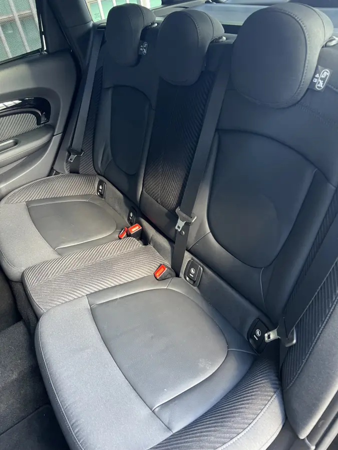 Mini 1.5 Cooper Chili | AUTOMAAT | SCHUIF/KANTELDAK | CARPLAY/ANDROID | NAVI | CRUISE CONTROL | PDC | CLIMATE CONTROL | LMV 18'' | STOELVERWARMING | KEYLESS | LED | BLUETOOTH | ALL-SEASON BA