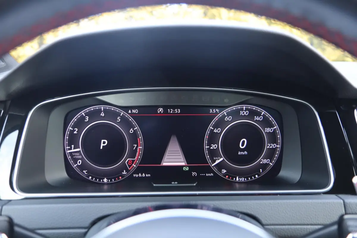 GTI Performance 245PK DSG Virtual | Carplay