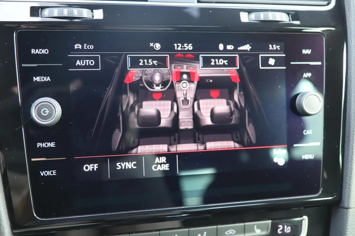 GTI Performance 245PK DSG Virtual | Carplay