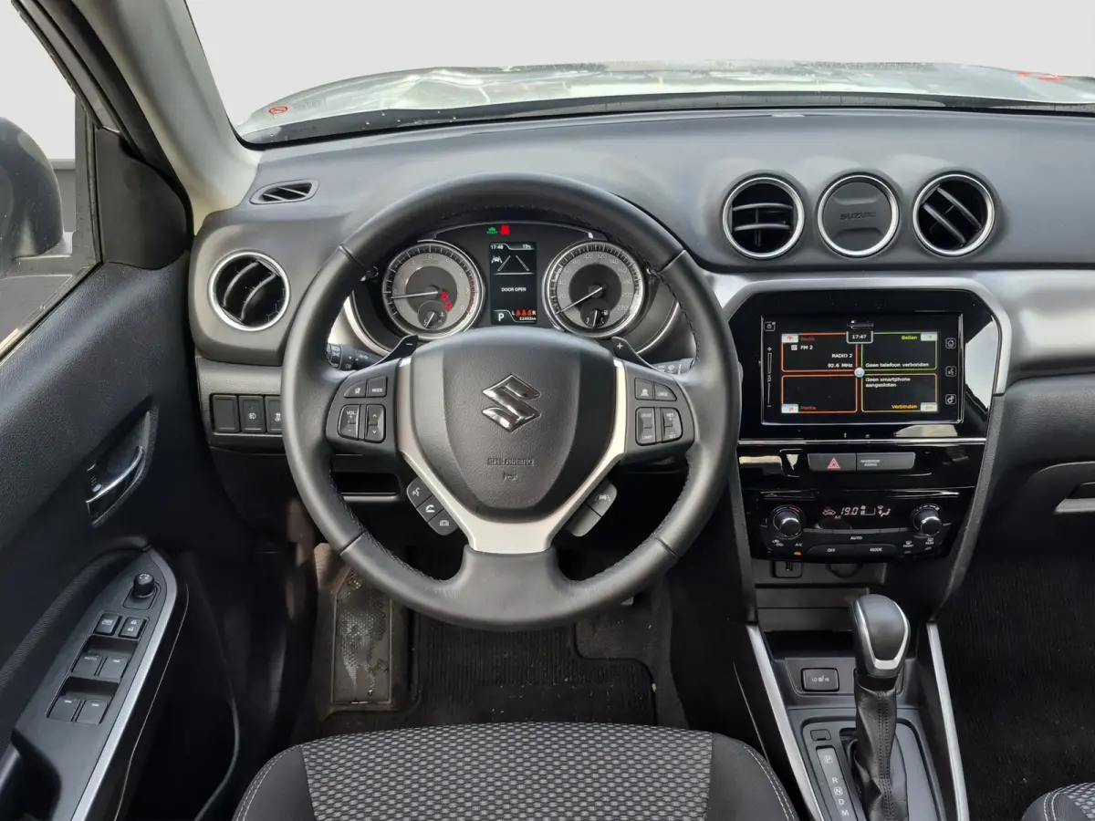 1.5 Hybrid Select Trekhaak | Stoelverwarming | Full LED | Keyless | Camera | Adaptive CC |