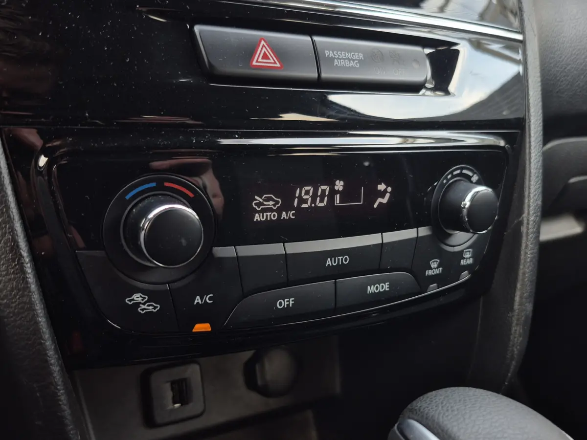 1.5 Hybrid Select Trekhaak | Stoelverwarming | Full LED | Keyless | Camera | Adaptive CC |