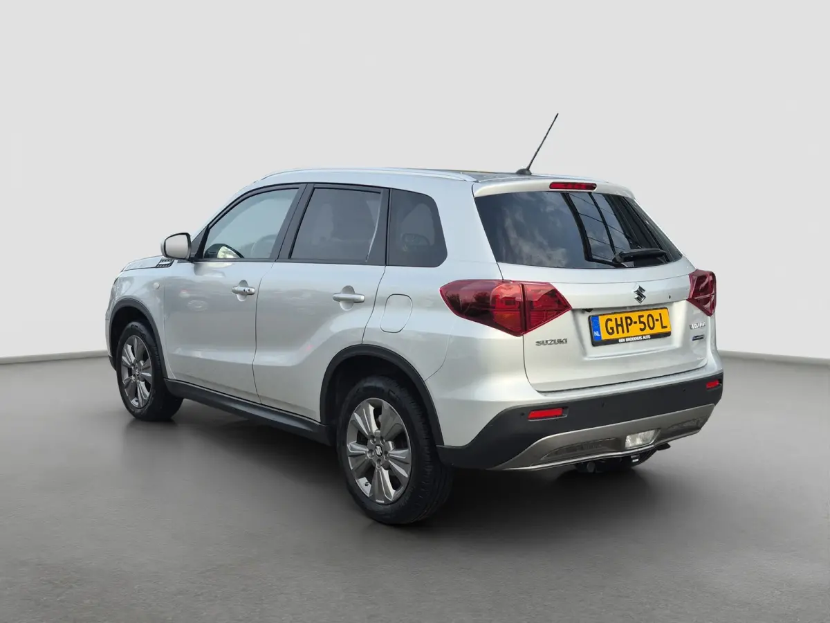 1.5 Hybrid Select Trekhaak | Stoelverwarming | Full LED | Keyless | Camera | Adaptive CC |