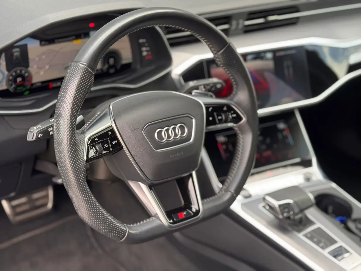 55 TFSI e quattro Competition S-LINE l ADAPT.CRUIS l KEYLESS l CAMERA l CARPLAY l DEALER OH l KERAMISCHE COATING