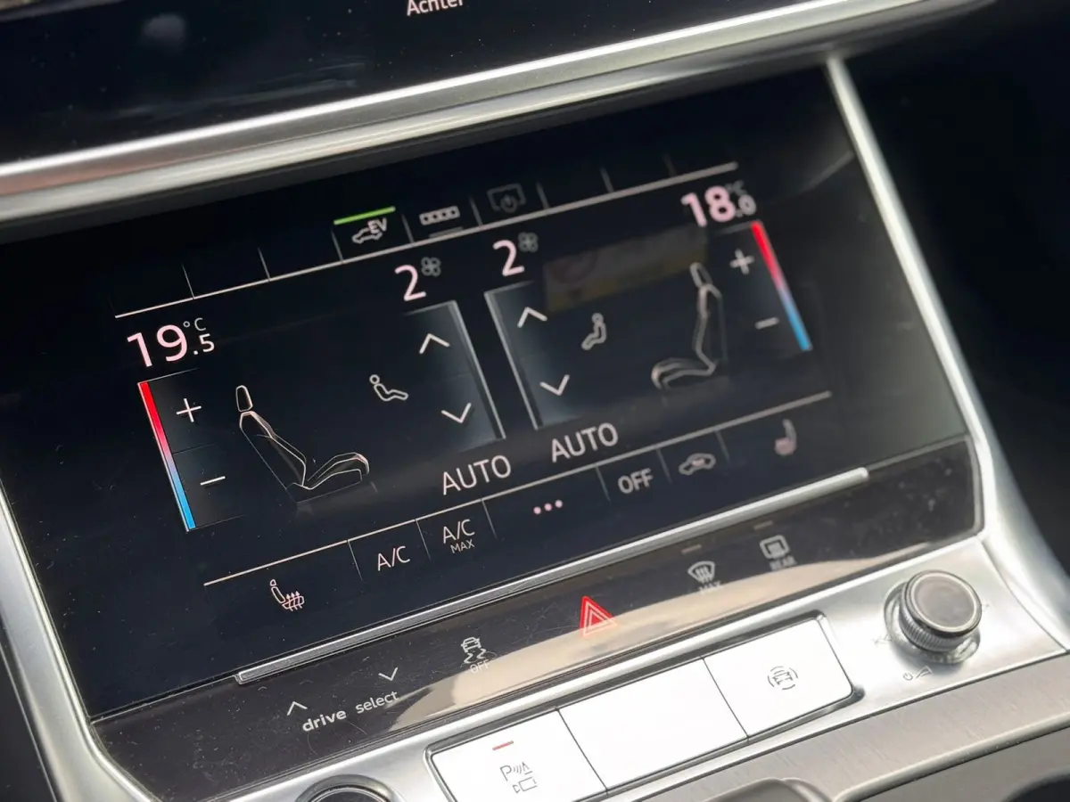 55 TFSI e quattro Competition S-LINE l ADAPT.CRUIS l KEYLESS l CAMERA l CARPLAY l DEALER OH l KERAMISCHE COATING