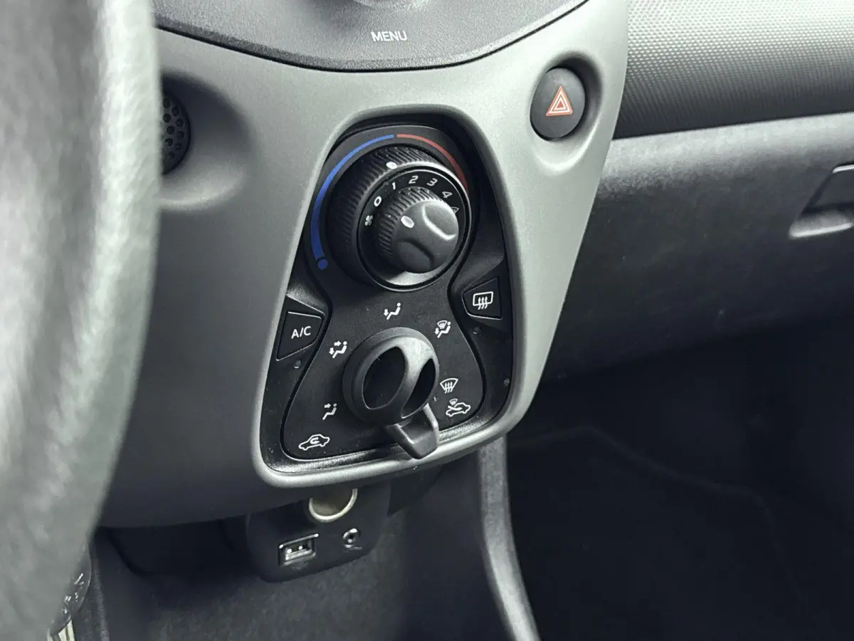 1.0 e-VTi Active | 1ste eigenaar | Airco | Snelheidsbegrenzer | Bluetooth carkit |