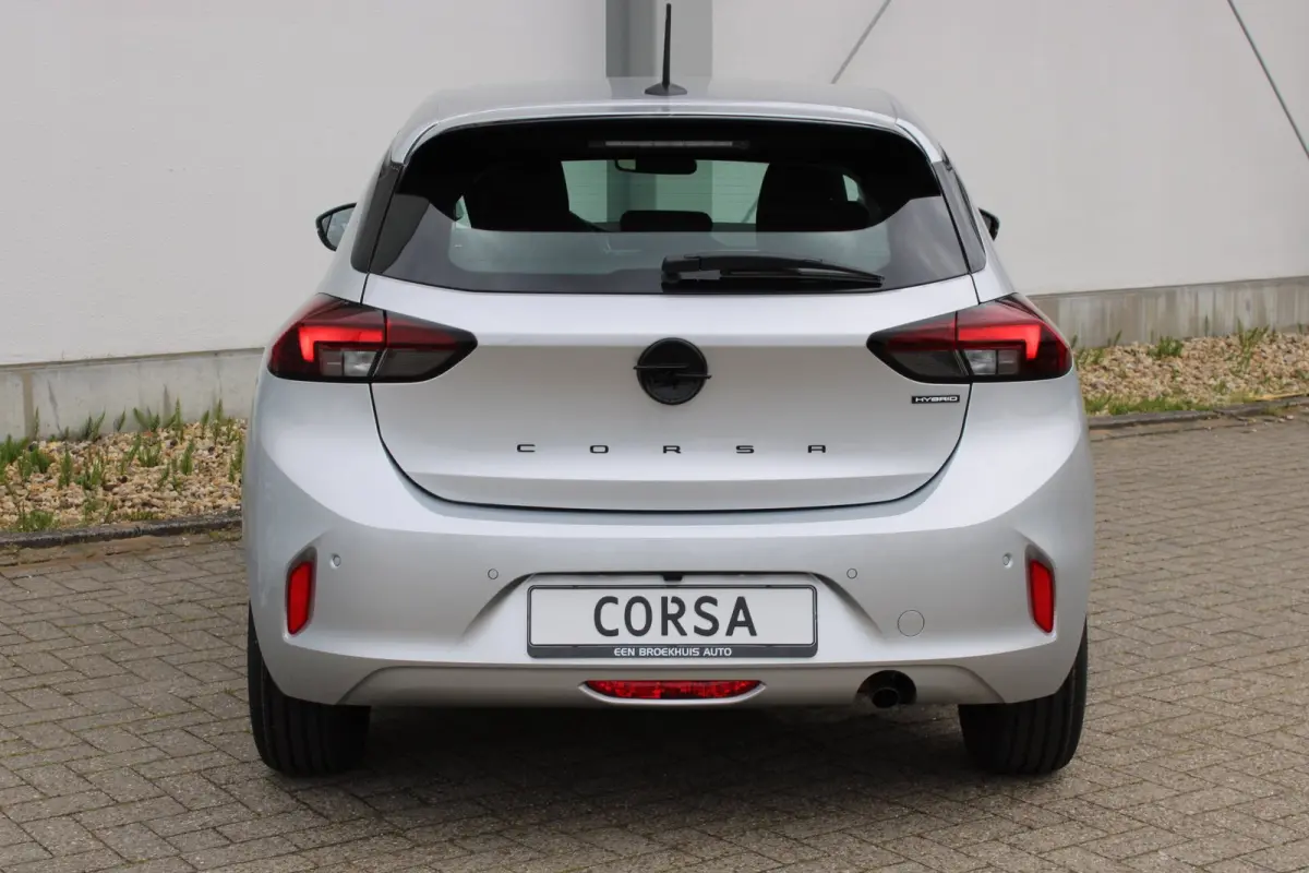 Edition Hybrid 110pk Automaat / Navigatie via Carplay / Camera / Parkeersensoren / Dodehoek / Airco / LED| Voorraadvoordeel !