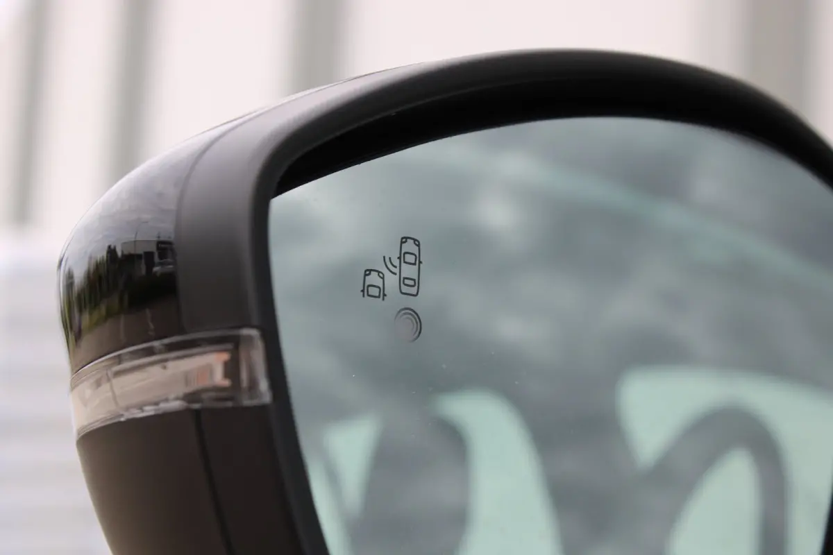 Edition Hybrid 110pk Automaat / Navigatie via Carplay / Camera / Parkeersensoren / Dodehoek / Airco / LED| Voorraadvoordeel !