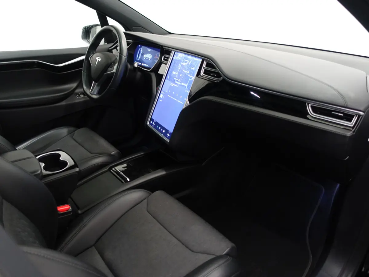 90D Base SOH 91%, Luchtvering, Full Memory, 21inch Vossen, Autopilot