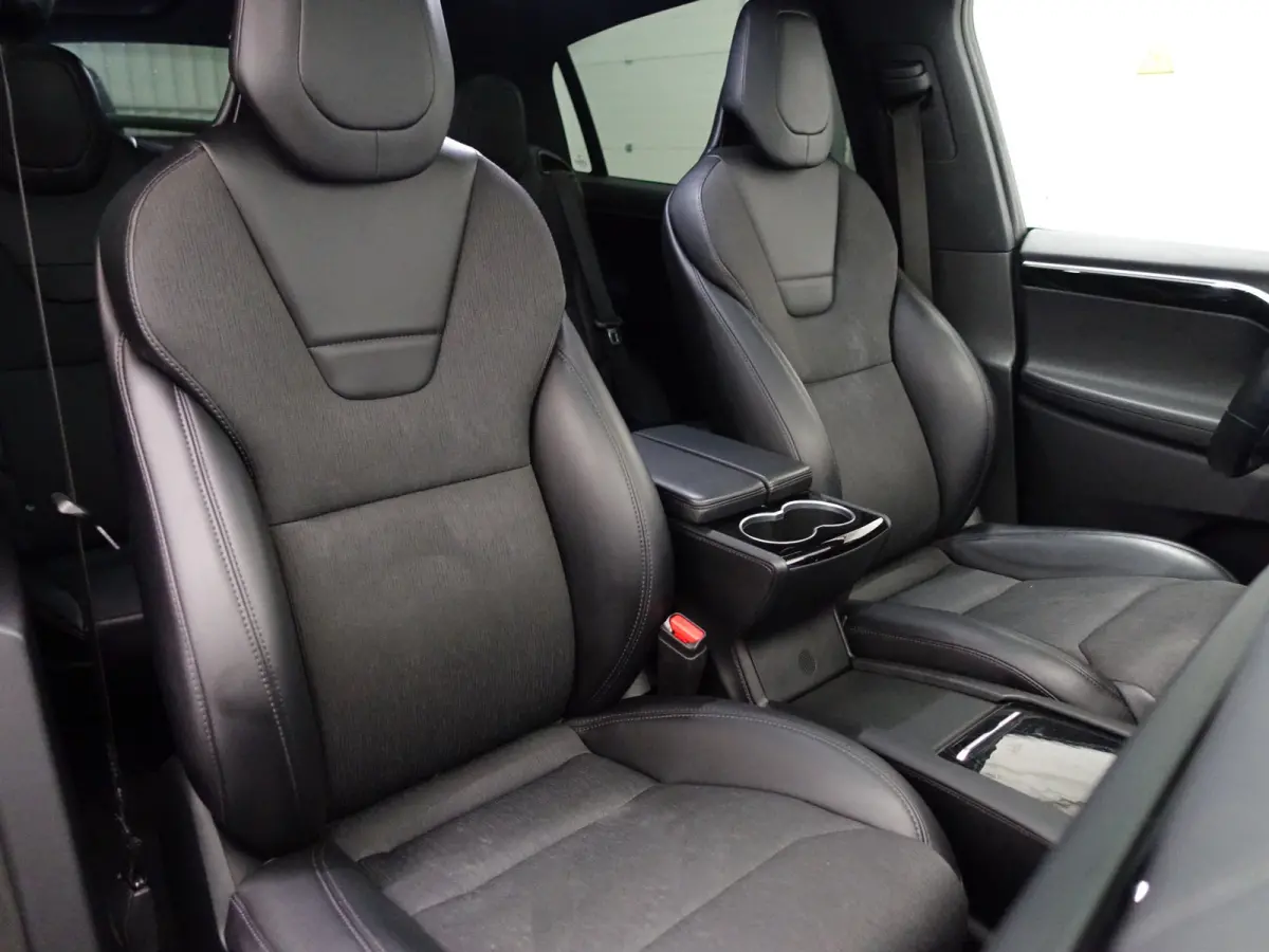 90D Base SOH 91%, Luchtvering, Full Memory, 21inch Vossen, Autopilot