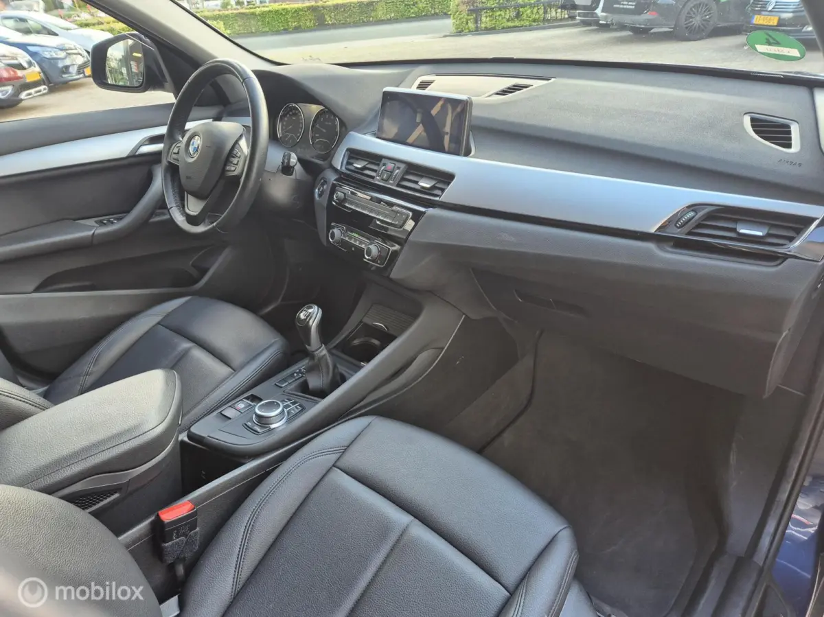 sDrive18i High Executive LEDER GROOT NAVI PDC 18"