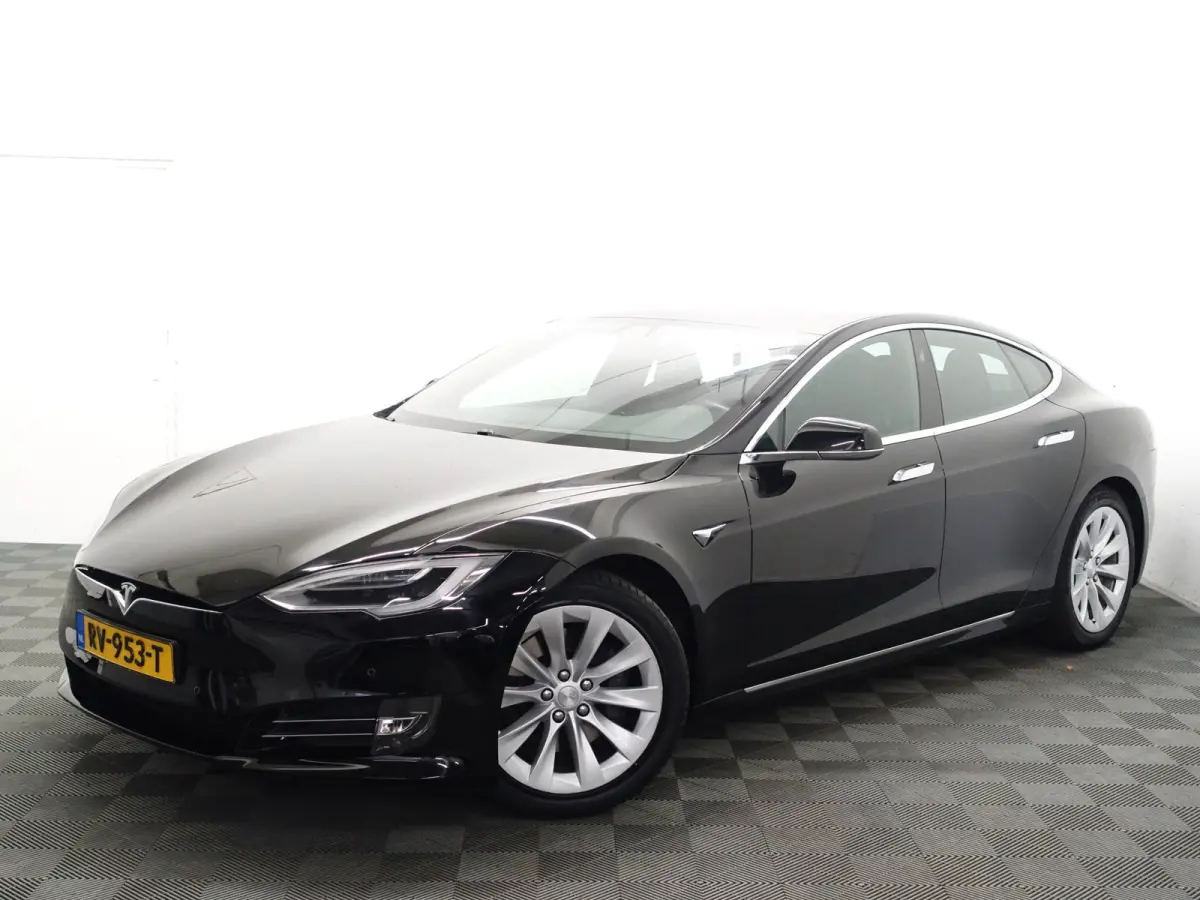 75D Base SOH 89%, Luchtvering, Full Memory, Auto Pilot, Sfeerverlichting