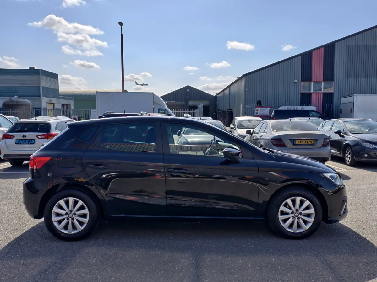 1.0 TSI Style Limited Edition // NAVI / CAMERA / CAREPLAY / CRUISE / LED / NAP