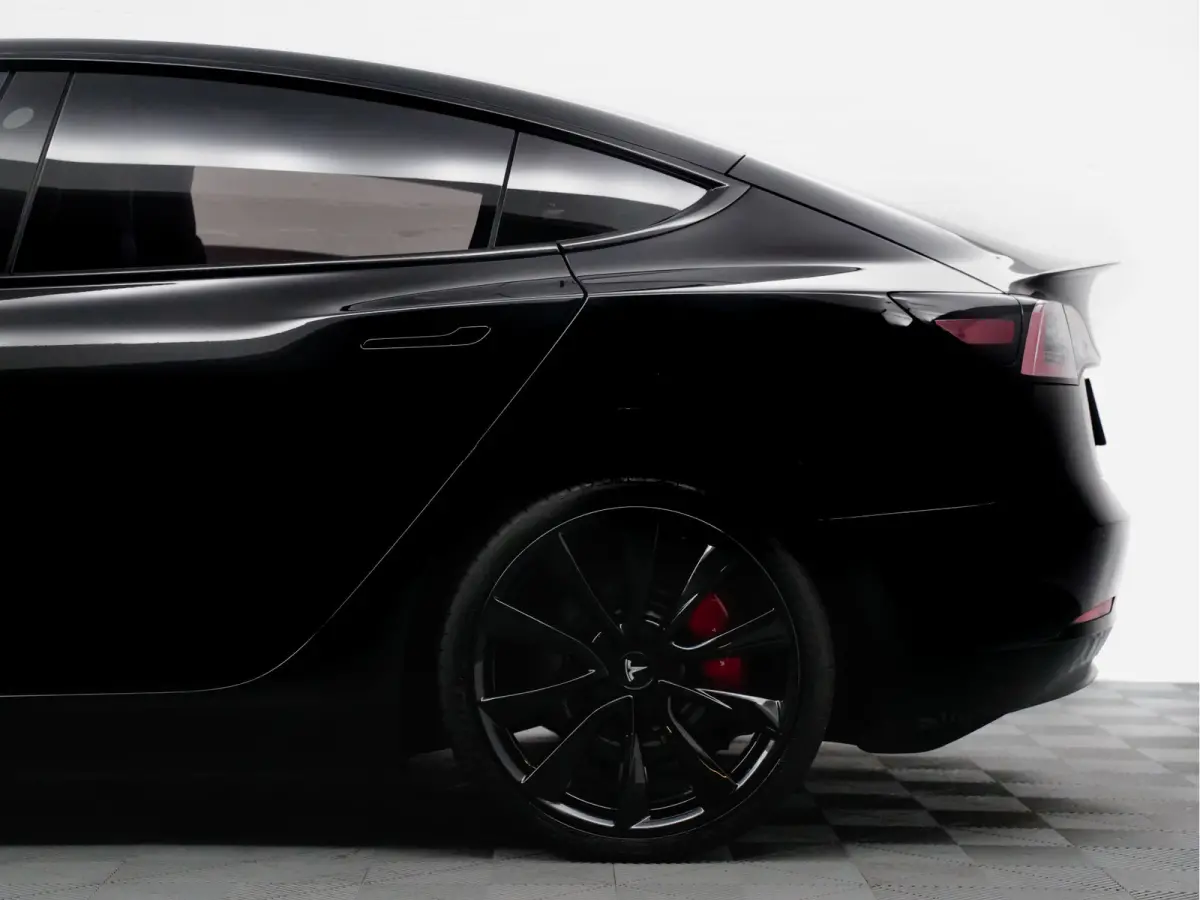 Performance S Dual Motor Blackline Aut- Panoramadak, Autopilot, Comfort Leder, Carbon Parts