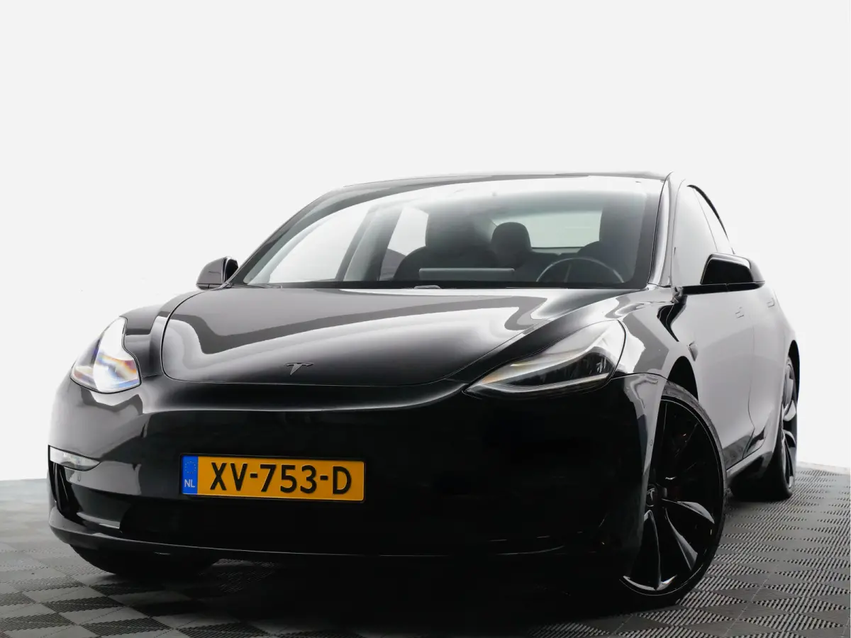 Performance S Dual Motor Blackline Aut- Panoramadak, Autopilot, Comfort Leder, Carbon Parts