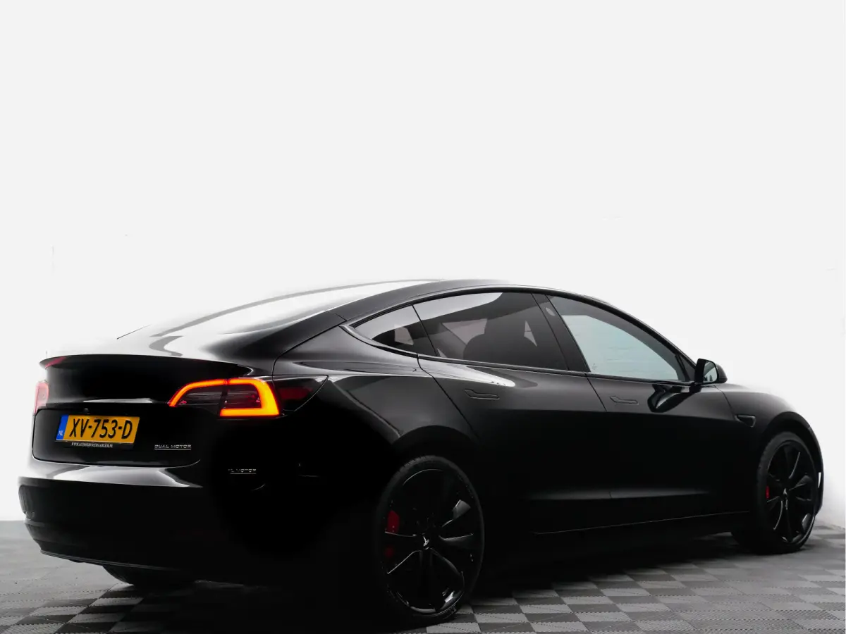 Performance S Dual Motor Blackline Aut- Panoramadak, Autopilot, Comfort Leder, Carbon Parts