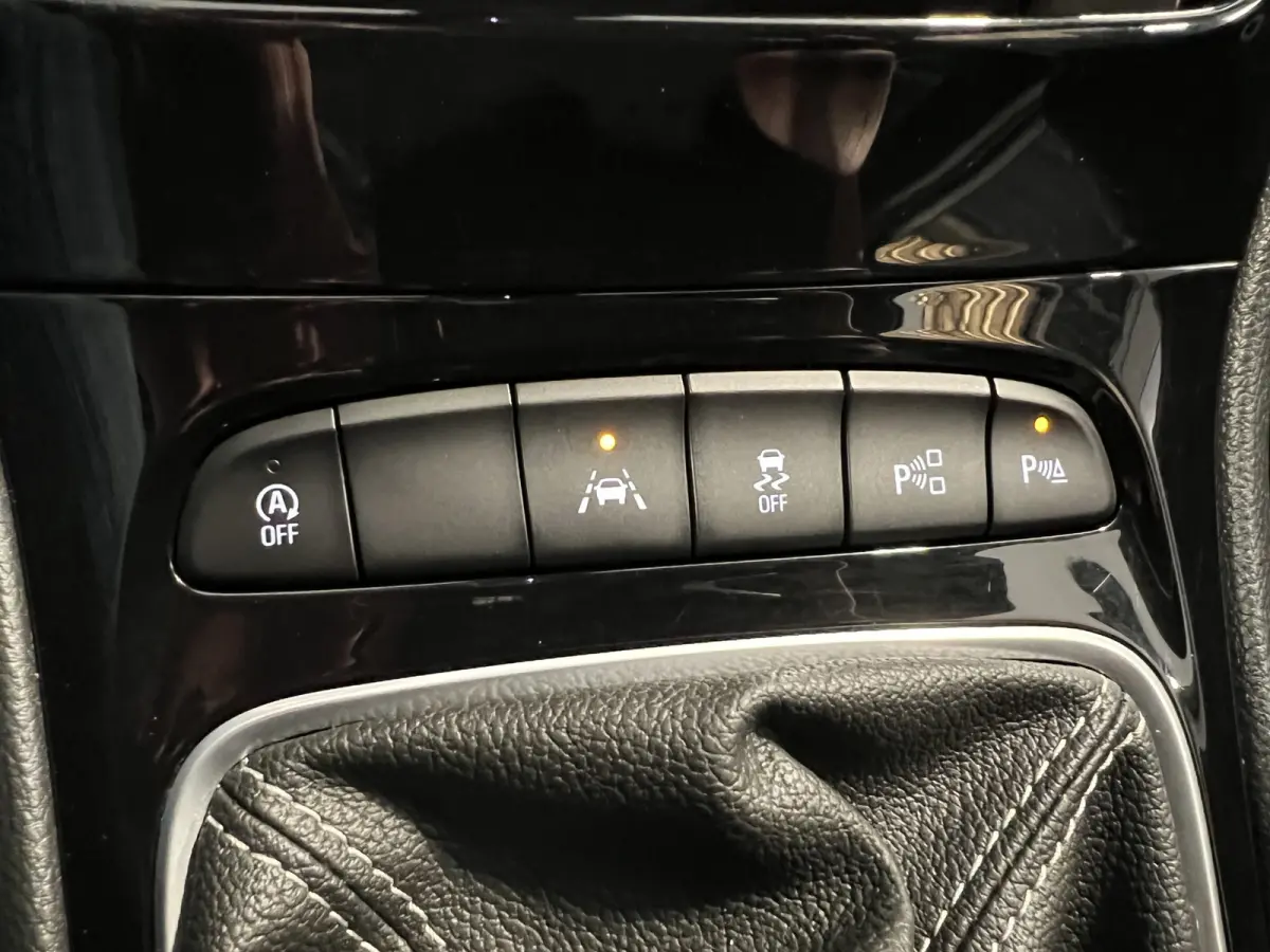 1.2 Edition 2020 | Navigatie/Carplay | AGR comfortstoel bestuurder | Achteruitrijcamera | PDC V+A incl. Park Pilot | Botsing alarm | LMV 16''