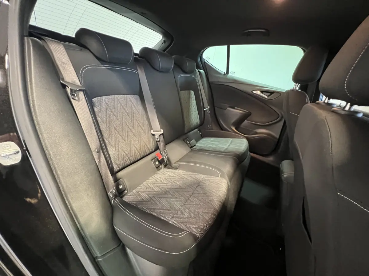 1.2 Edition 2020 | Navigatie/Carplay | AGR comfortstoel bestuurder | Achteruitrijcamera | PDC V+A incl. Park Pilot | Botsing alarm | LMV 16''