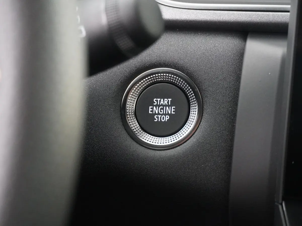 techno full hybrid E-Tech 160 | Adaptieve Cruise Control | Stoel- & Stuurverwarming | Parkeercamera |