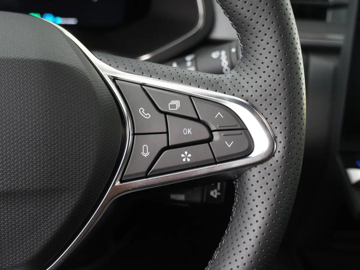 techno full hybrid E-Tech 160 | Adaptieve Cruise Control | Stoel- & Stuurverwarming | Parkeercamera |