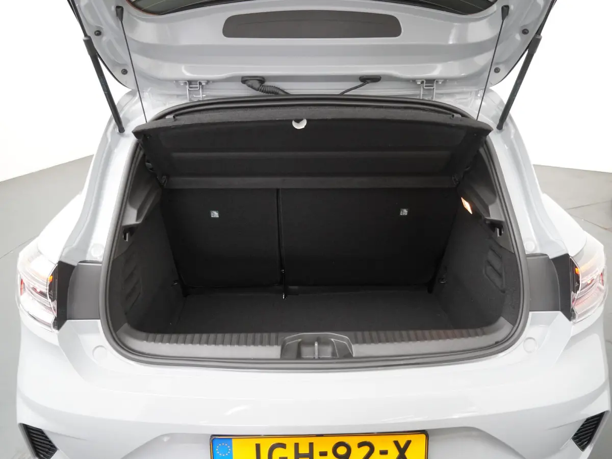 techno TCe 90 | Stoel- & Stuurverw. | Groot Navi | Parkeercamera |
