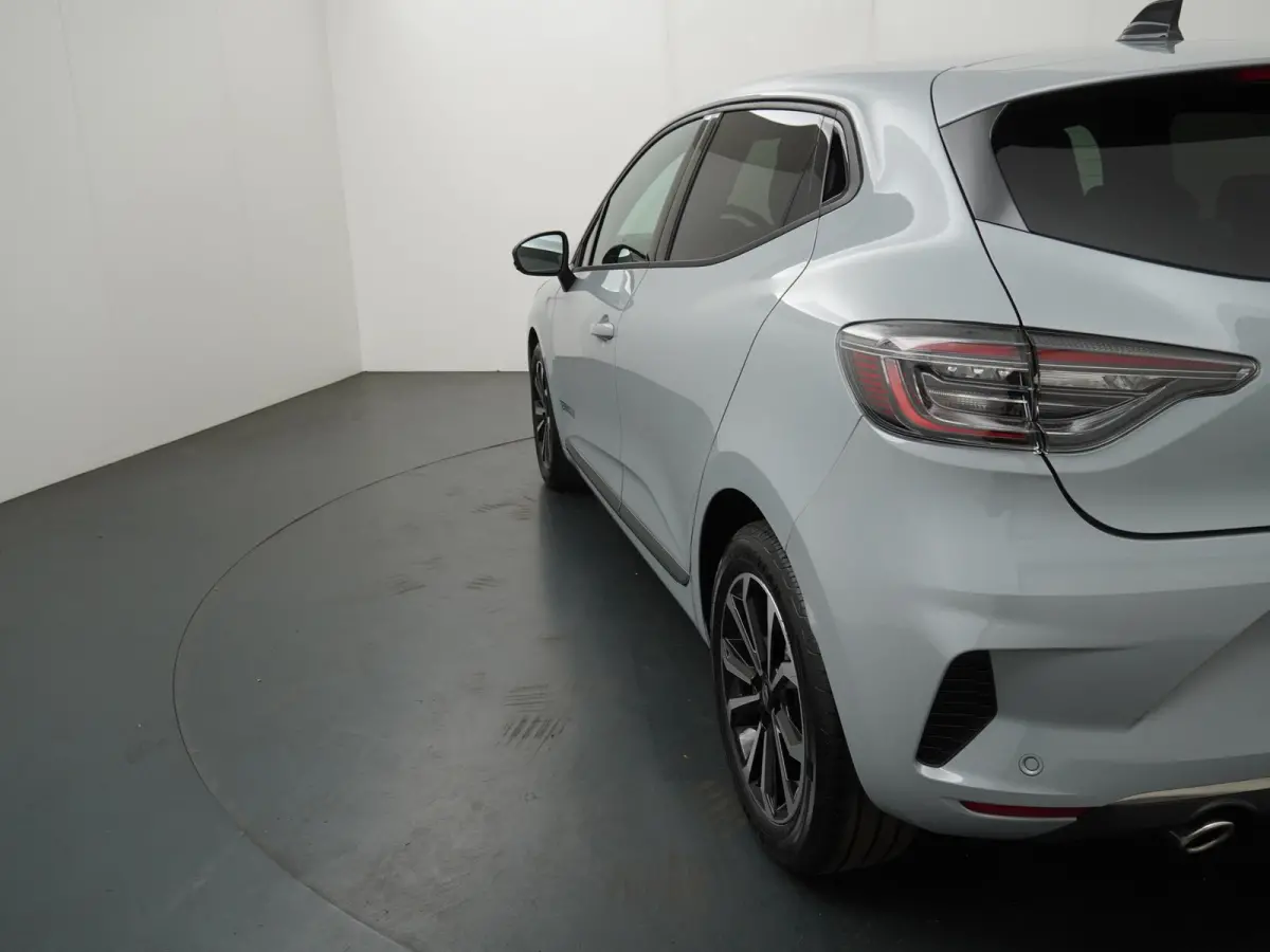 techno TCe 90 | Stoel- & Stuurverw. | Groot Navi | Parkeercamera |