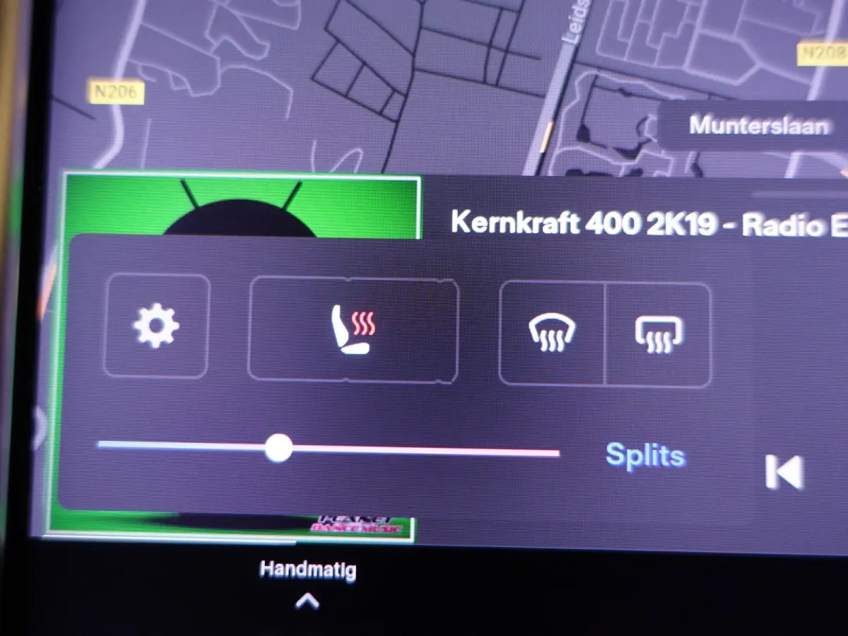 75 Base Black Pack- SOH 88%, Panoramadak,  Alcantara Interieur afwerking, Autopilot