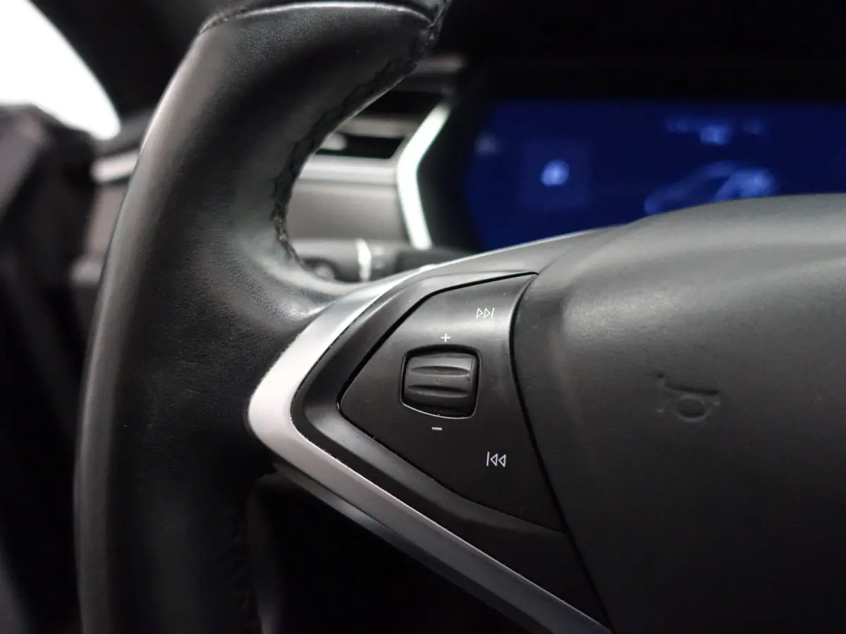 75 Performance S Edition Aut- Panoramadak, Sport Leder, Enhanched Autopilot, Premium Connectivity, Carbon Inleg