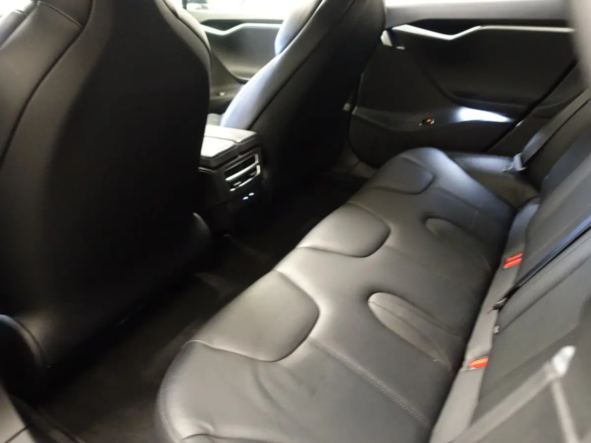 75 Performance S Edition Aut- Panoramadak, Sport Leder, Enhanched Autopilot, Premium Connectivity, Carbon Inleg