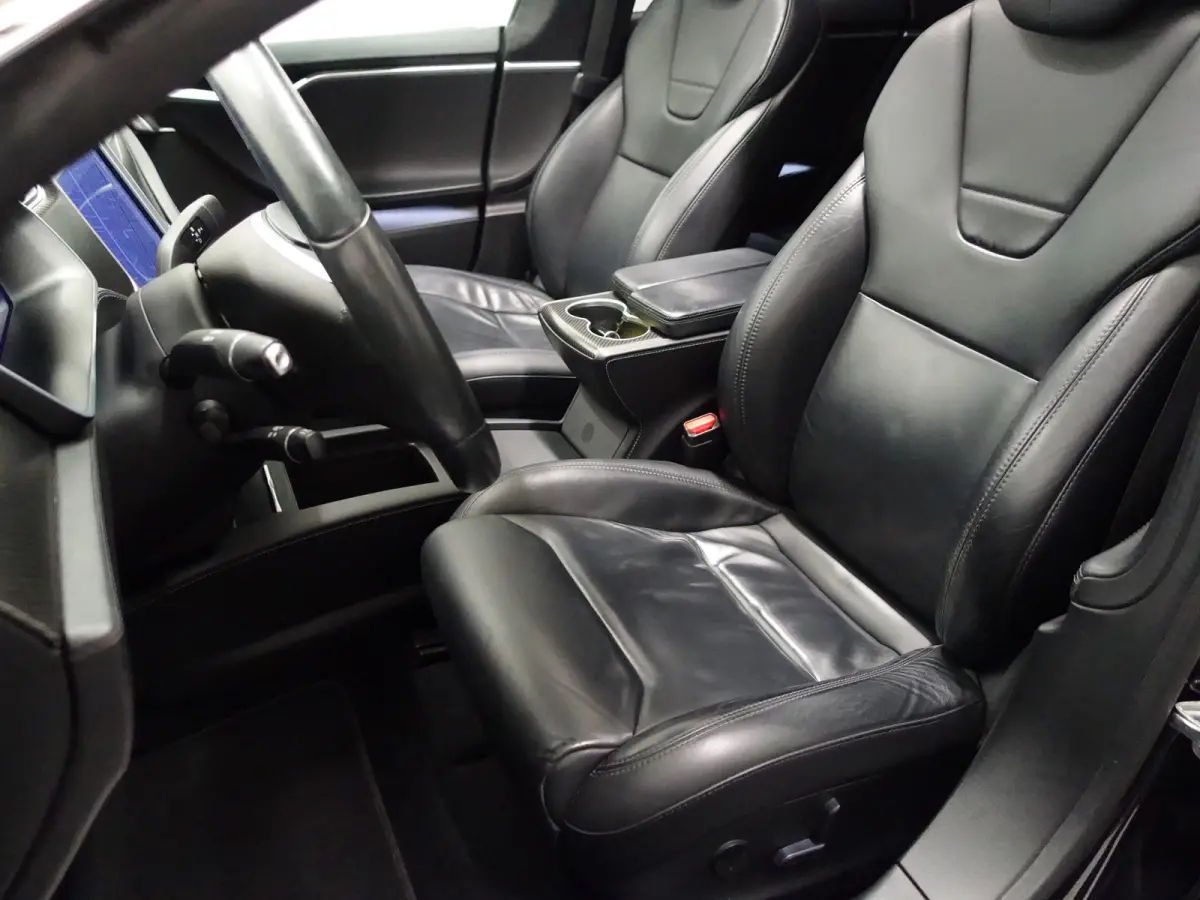 75 Performance S Edition Aut- Panoramadak, Sport Leder, Enhanched Autopilot, Premium Connectivity, Carbon Inleg