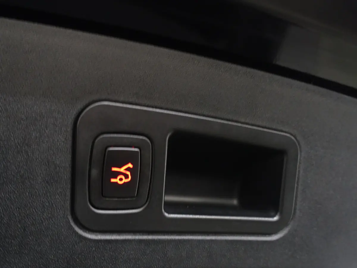 75 Performance S Edition Aut- Panoramadak, Sport Leder, Enhanched Autopilot, Premium Connectivity, Carbon Inleg