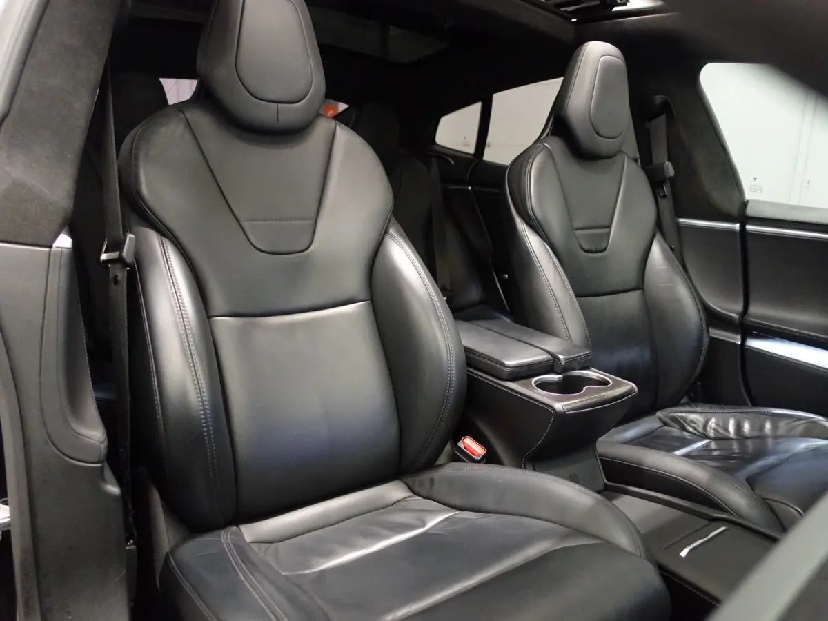 75 Performance S Edition Aut- Panoramadak, Sport Leder, Enhanched Autopilot, Premium Connectivity, Carbon Inleg