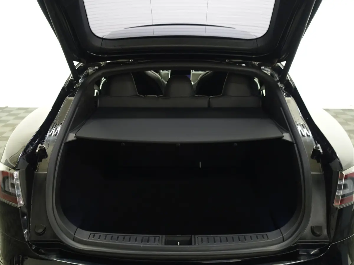 75 Performance S Edition Aut- Panoramadak, Sport Leder, Enhanched Autopilot, Premium Connectivity, Carbon Inleg