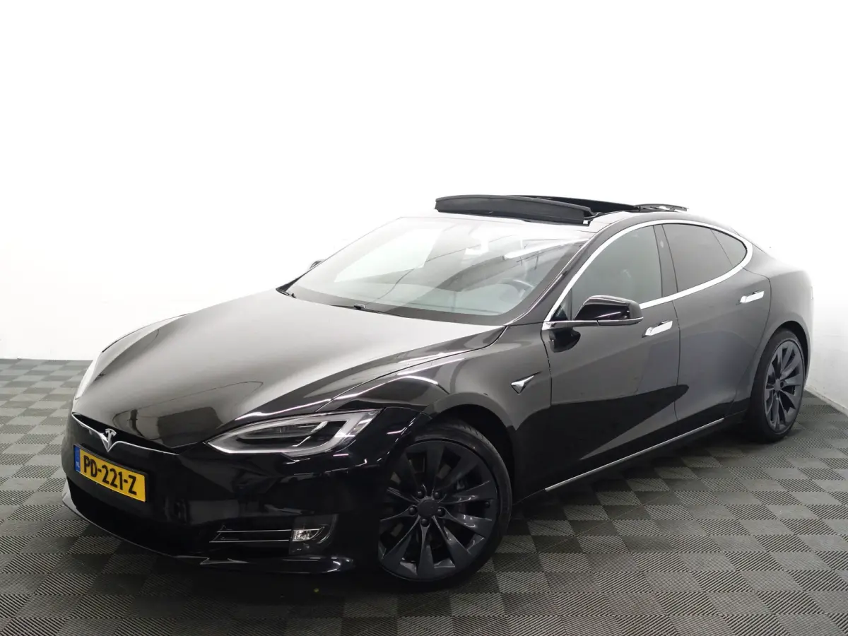 75 Performance S Edition Aut- Panoramadak, Sport Leder, Enhanched Autopilot, Premium Connectivity, Carbon Inleg