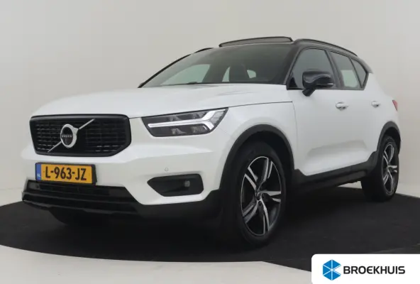 1.5 T3 R-Design 163 Pk AUT | Glazen Panoramadak | Rondomzicht camera |  Cruise control adaptief |  Keyless | Navigatie |  19"LMV
