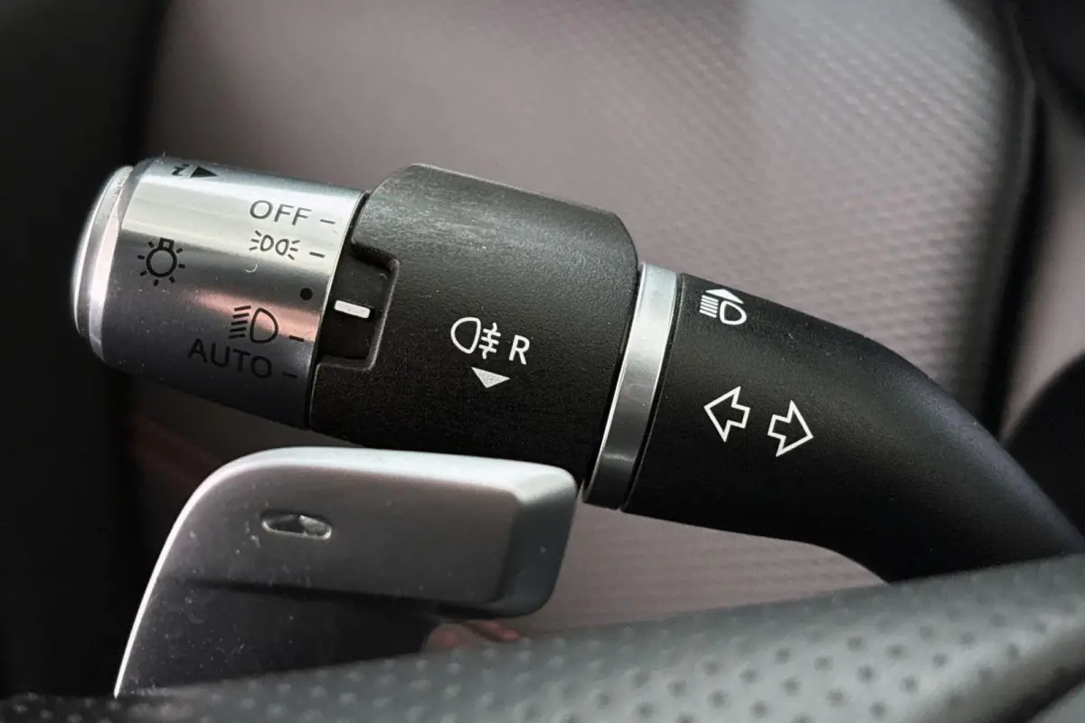 P300e 1.5 R-Dynamic SE Leder Achteruitrijcamera Apple CarPlay
