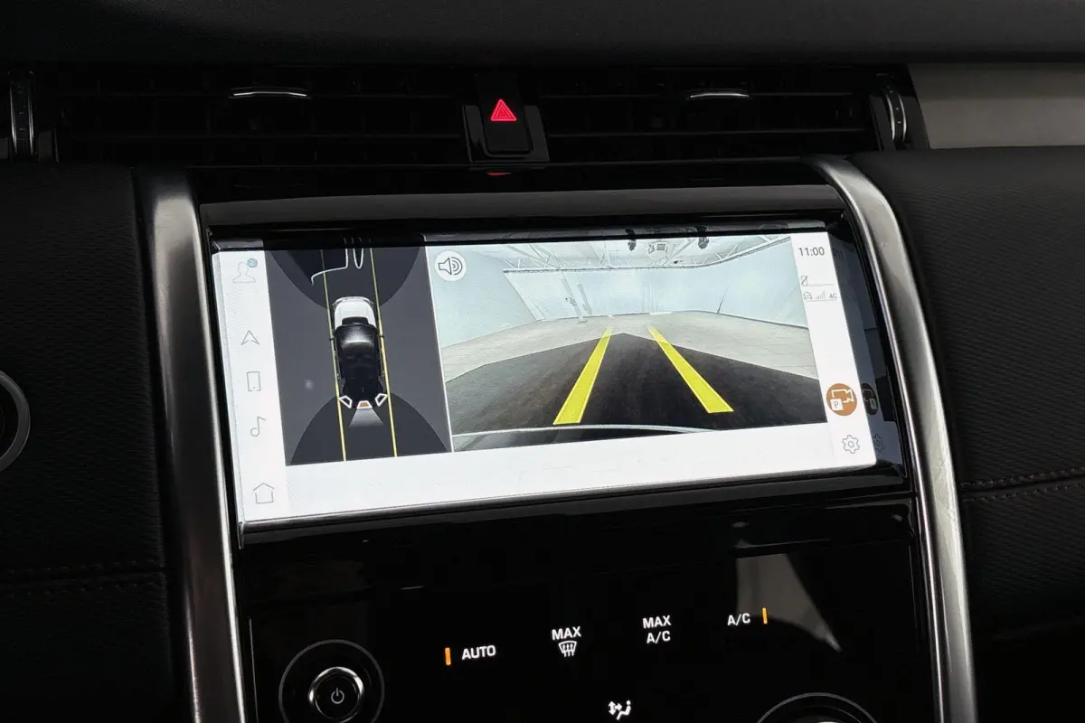 P300e 1.5 R-Dynamic SE Leder Achteruitrijcamera Apple CarPlay
