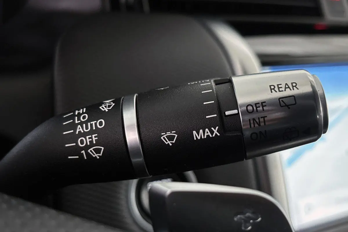 P300e 1.5 R-Dynamic SE Leder Achteruitrijcamera Apple CarPlay