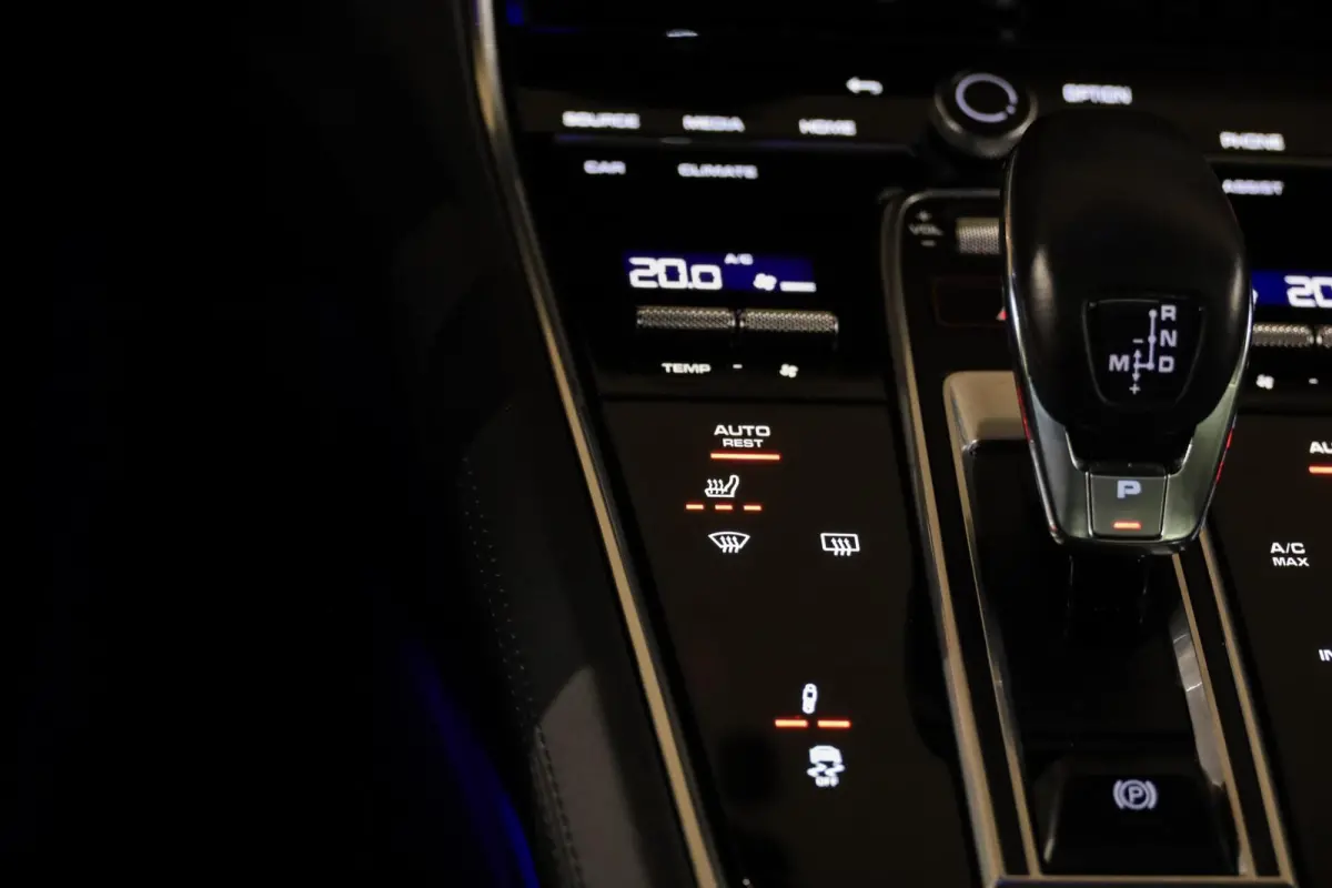 2.9 4 E-Hybrid Platinum Edition