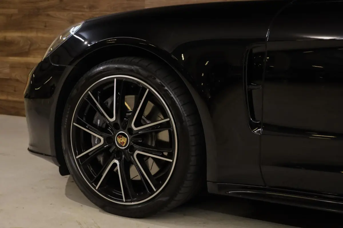 2.9 4 E-Hybrid Platinum Edition