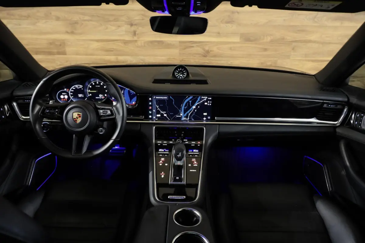2.9 4 E-Hybrid Platinum Edition