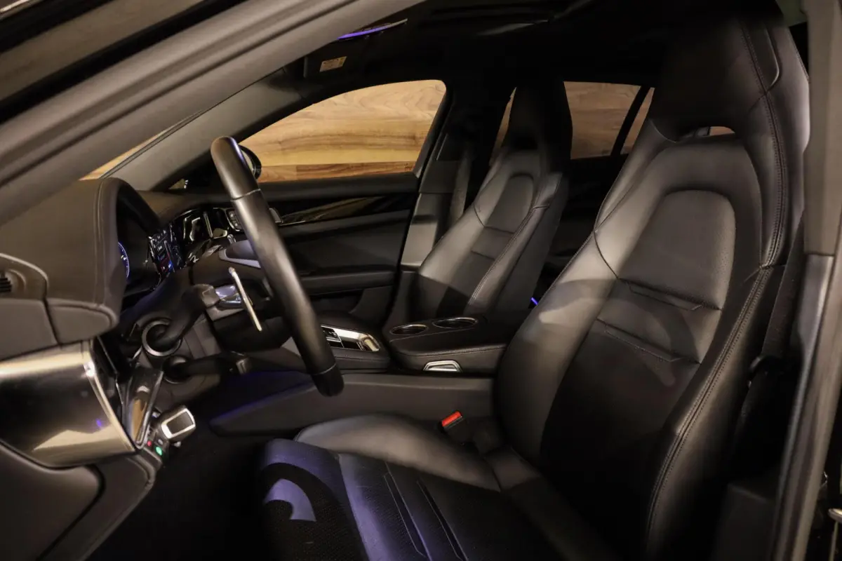 2.9 4 E-Hybrid Platinum Edition