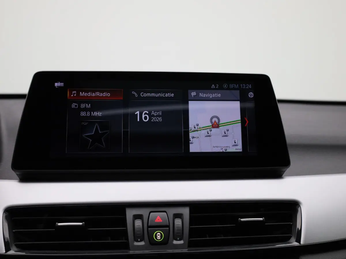 xDrive25e | Panoramadak | LED Koplampen | Privacy Glass | Stoelverwarming | Elektrische Kofferklep |