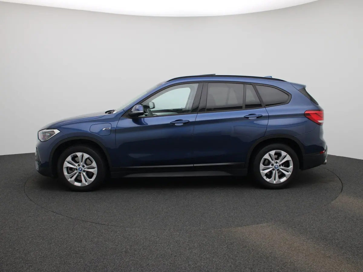 xDrive25e | Panoramadak | LED Koplampen | Privacy Glass | Stoelverwarming | Elektrische Kofferklep |