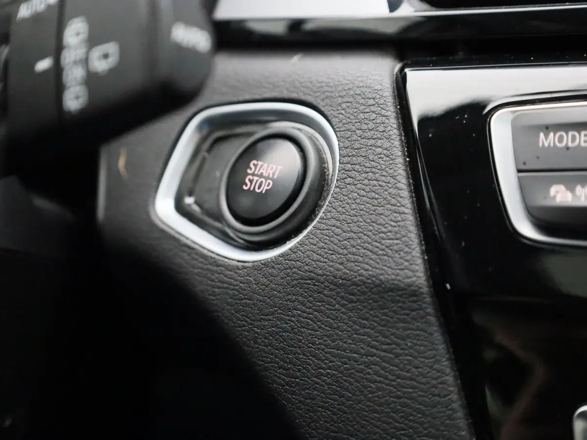 xDrive25e | Panoramadak | LED Koplampen | Privacy Glass | Stoelverwarming | Elektrische Kofferklep |